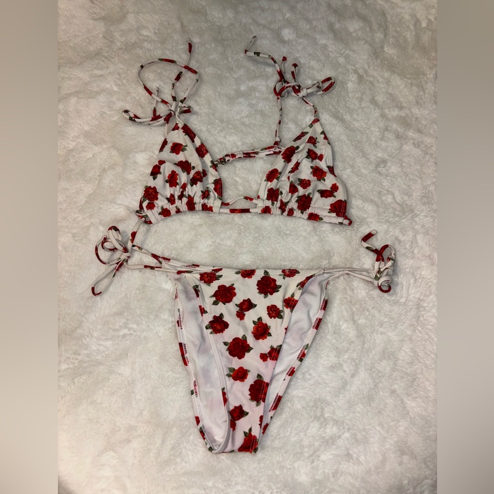 Rose bikini